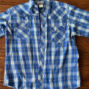 Wrangler Blue and White Plaid Button Down Shirt